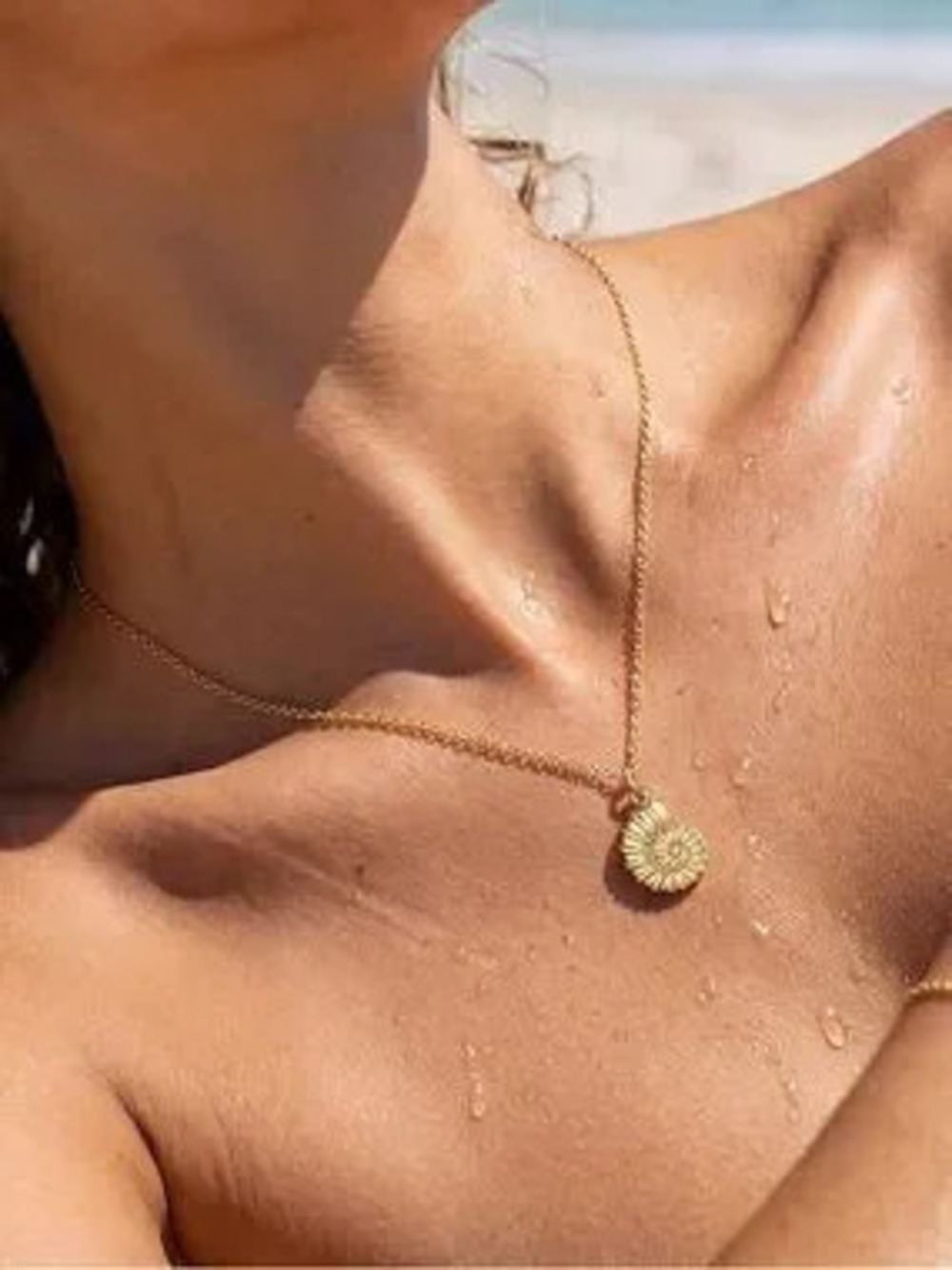 New Anthropologie Gold Nautilus Shell Pendant Necklace